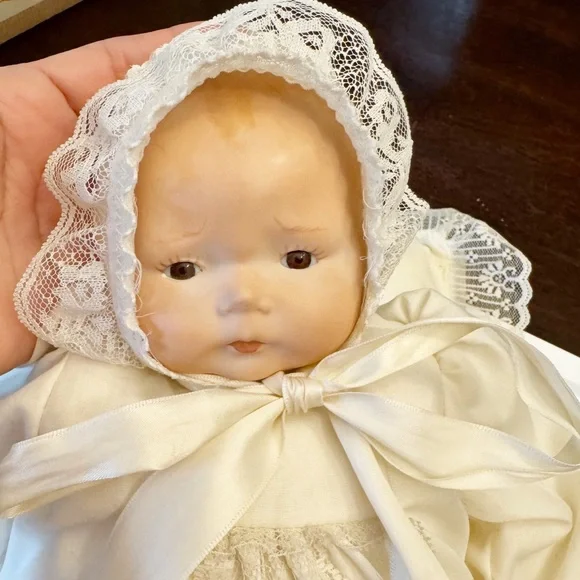 Marie Shay Beautiful Christening Porcelain Doll Full Gown 2 Pillows Vintage - Picture 2 of 16